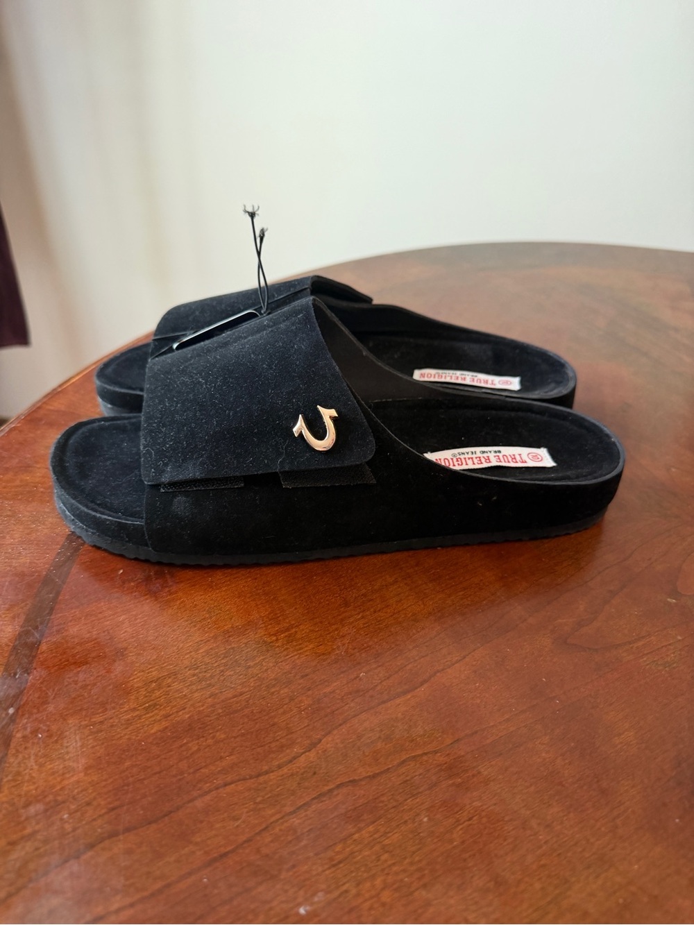 True Religion Billy Faux Suede Slides NEW Black Sandals Men’s Size 10 Shoes - Picture 4 of 9